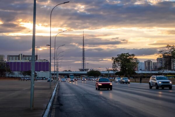 Top 5 Reasons to Rent a Car in Nigeria Instead of Using Public Transport